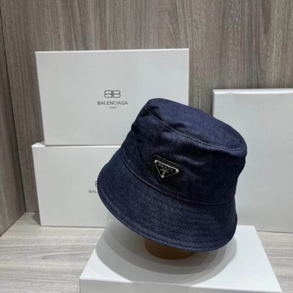 SOMBRERO PRADA