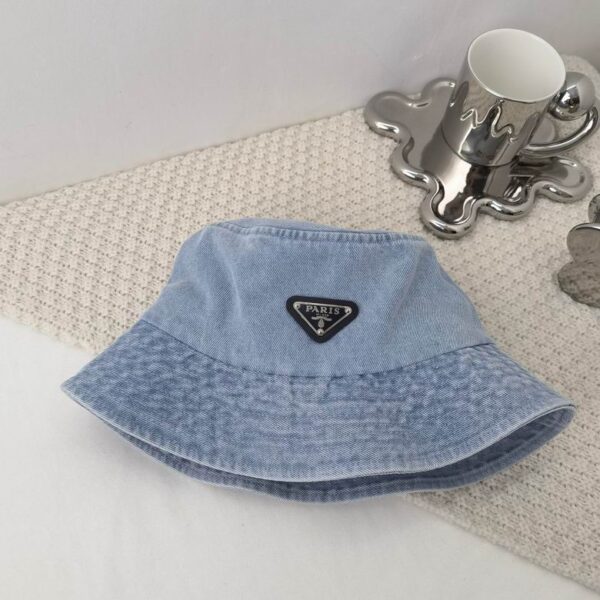 SOMBRERO PRADA