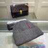 GORRO PRADA