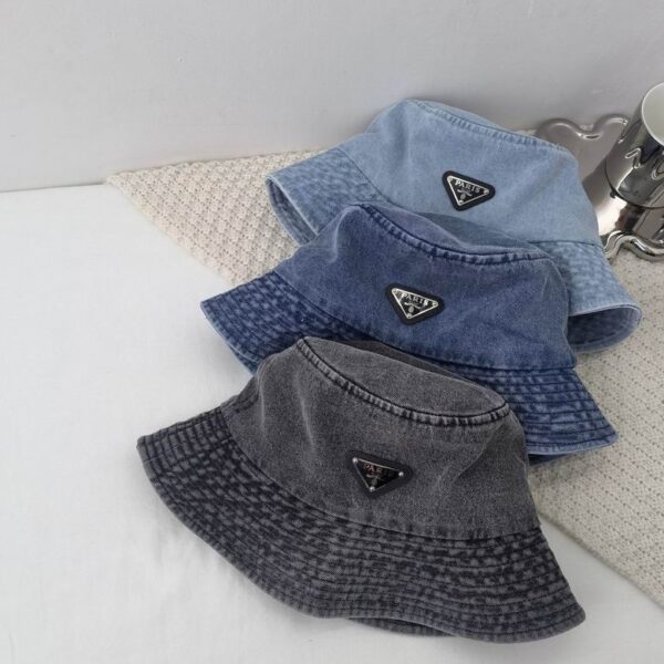 SOMBRERO PRADA