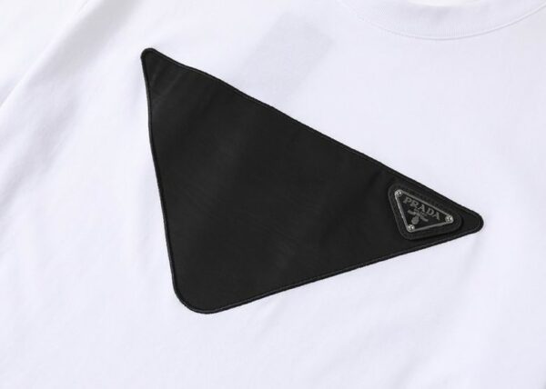 CAMISETA PRADA