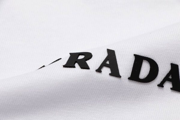 CAMISETA PRADA