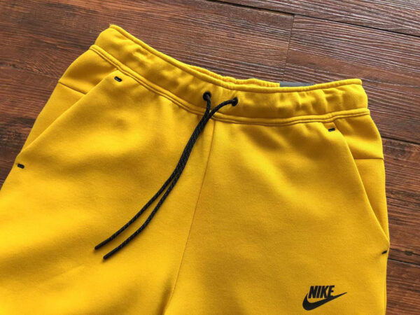NIKE TECH FLEECE TRACKSUIT