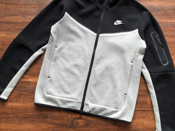 NIKE TECH FLEECE TRACKSUIT