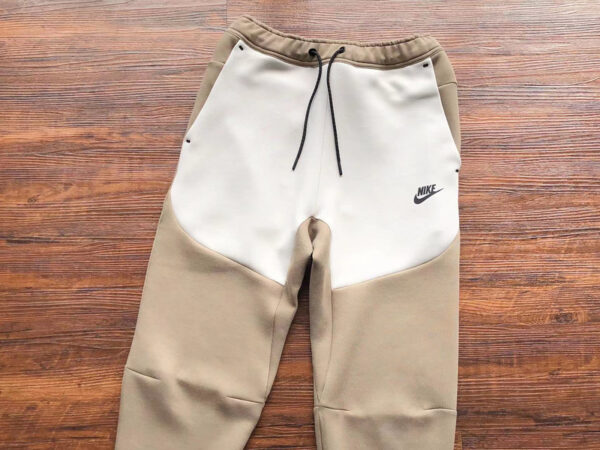 NIKE TECH FLEECE TRACKSUIT