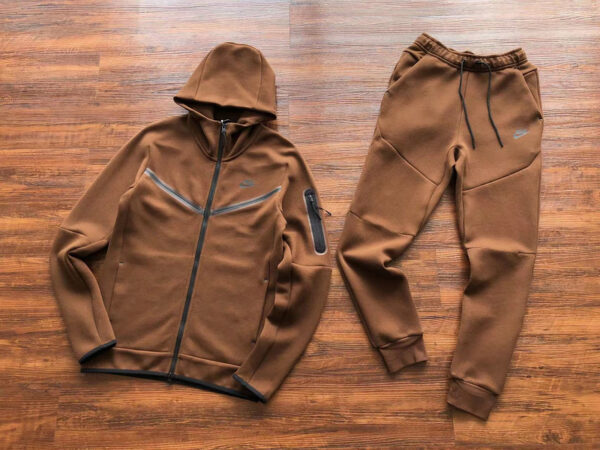 NIKE TECH FLEECE TRACKSUIT