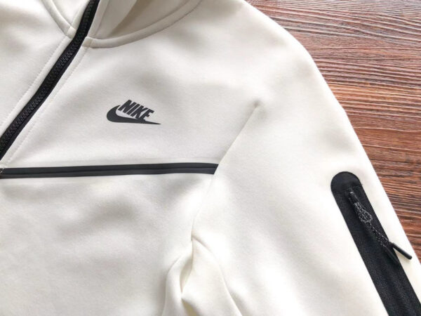 NIKE TECH FLEECE TRACKSUIT