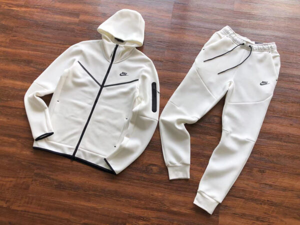NIKE TECH FLEECE TRACKSUIT