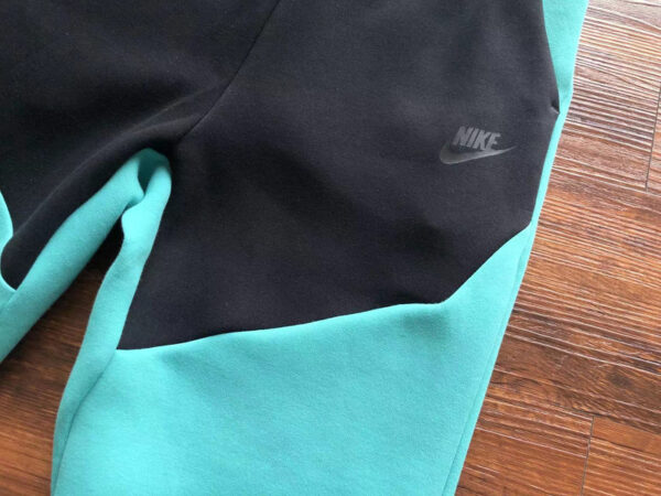 NIKE TECH FLEECE TRACKSUIT