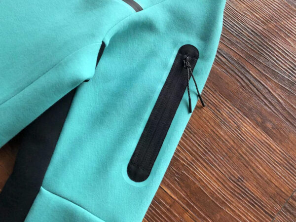 NIKE TECH FLEECE TRACKSUIT
