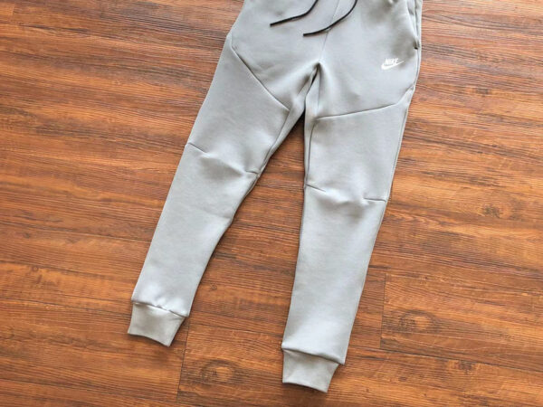 NIKE TECH FLEECE TRACKSUIT
