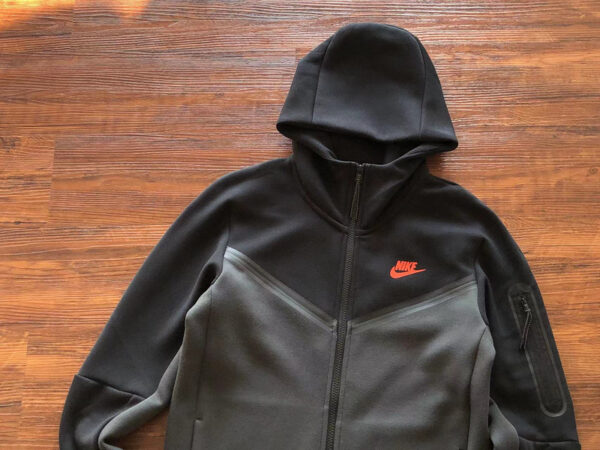 NIKE TECH FLEECE TRACKSUIT