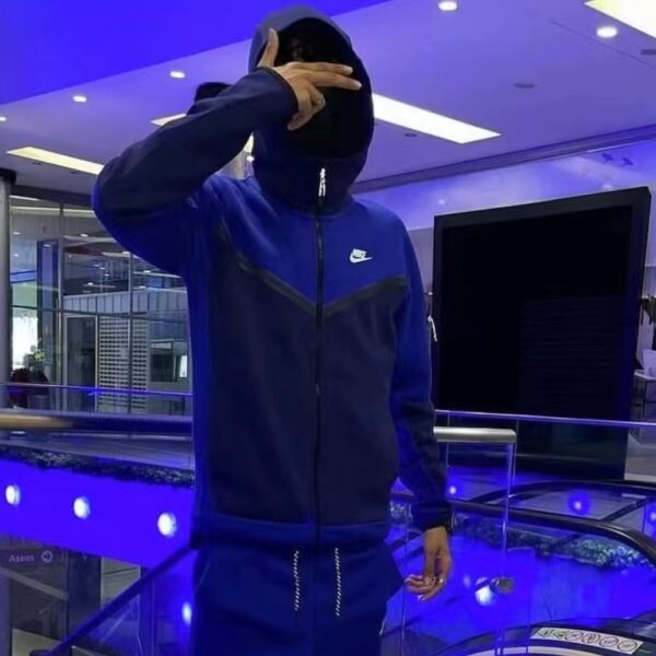 NIKE TECH FLEECE TRACKSUIT