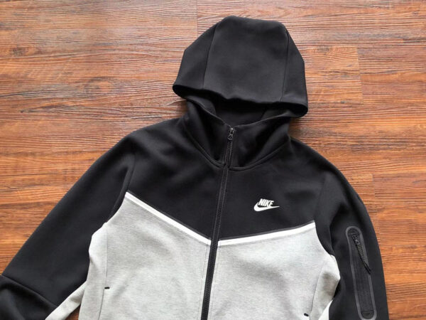 NIKE TECH FLEECE TRACKSUIT