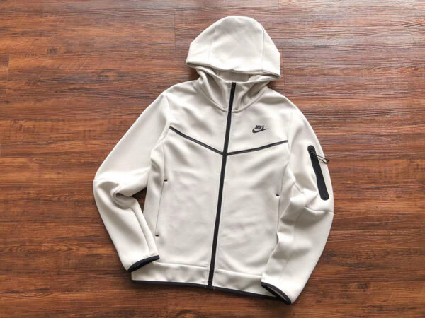 NIKE TECH FLEECE TRACKSUIT