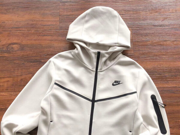 NIKE TECH FLEECE TRACKSUIT