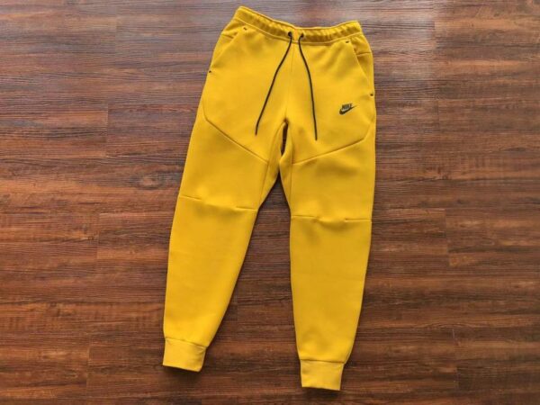 NIKE TECH FLEECE TRACKSUIT