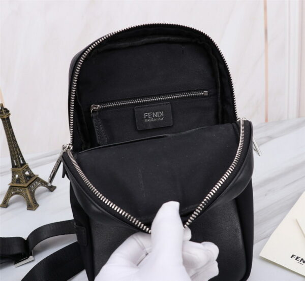 BOLSO CHEST FENDI