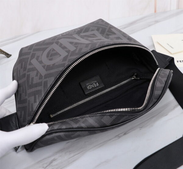 BOLSO WAIST FENDI