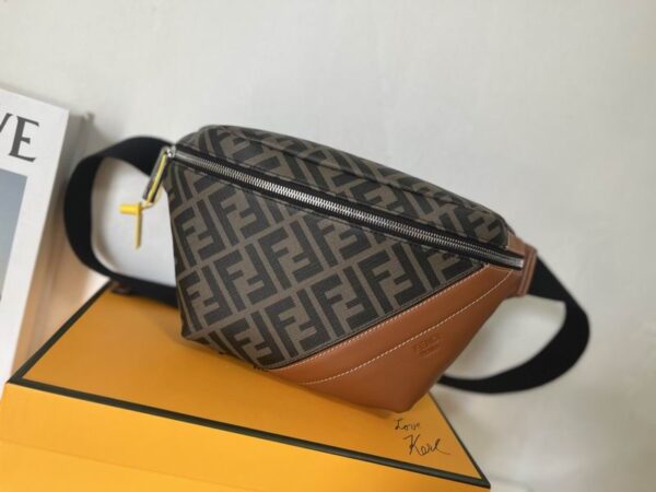 BOLSO WAIST FENDI