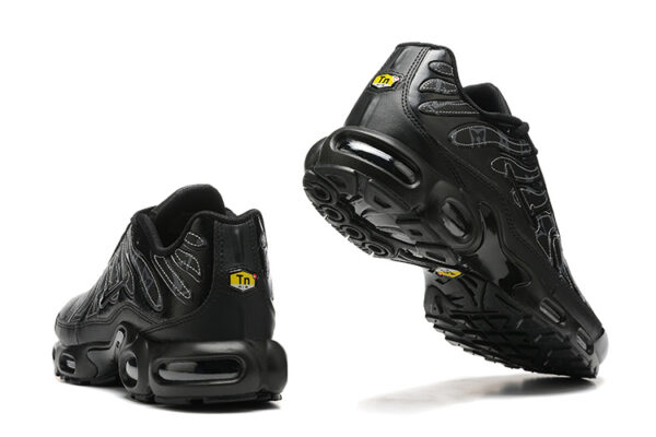 AIR MAX PLUS TN X LOUIS VUITTON