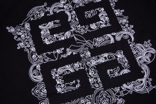 CAMISETA GIVENCHY