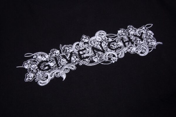 CAMISETA GIVENCHY