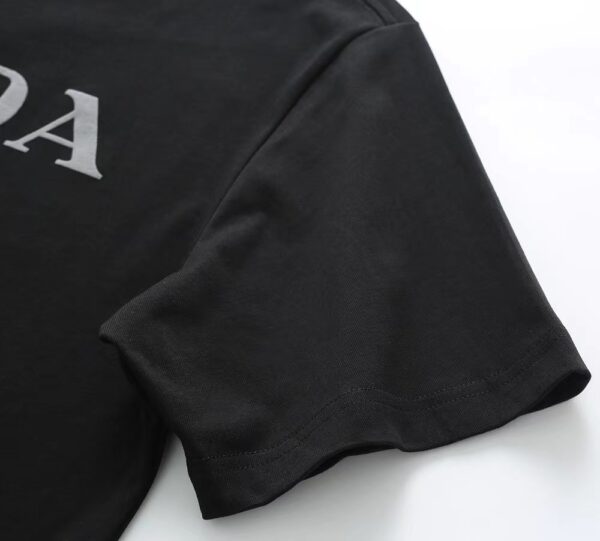 CAMISETA PRADA