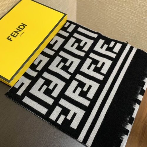 SCARF FENDI
