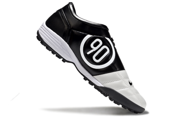 Nike Total 90 Black & White