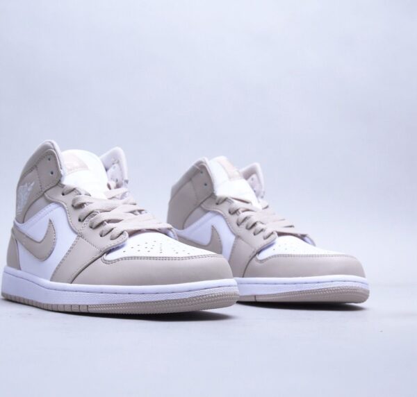 Air Jordan 1 Mid Beige