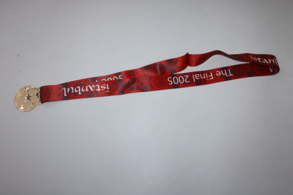 Medalla Final Champions League 04/05