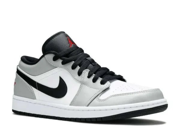 AIR JORDAN 1 LOW ‘LIGHT SMOKE GREY’