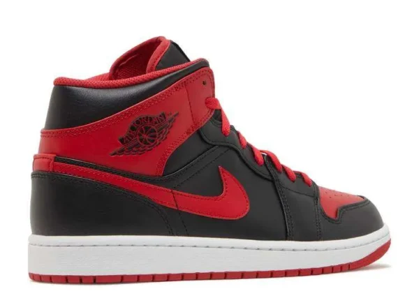 AIR JORDAN 1 MID ‘ALTERNATE BRED’