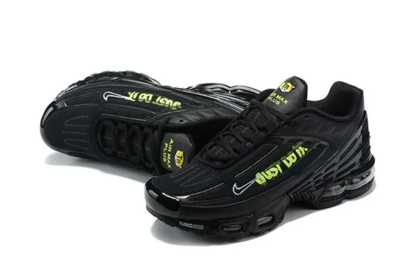 air-max-plus-tn-3-black-just-do-it-3.webp AIR MAX PLUS TN 3 ‘BLACK JUST DO IT’