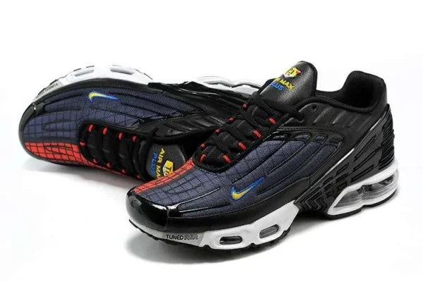 air-max-plus-tn-3-half-red-black-3.webp AIR MAX PLUS TN 3 ‘HALF RED BLACK’