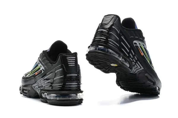 air-max-plus-tn-3-quadruple-swoosh-metallic-black-2.webp AIR MAX PLUS TN 3 ‘QUADRUPLE SWOOSH METALLIC BLACK’
