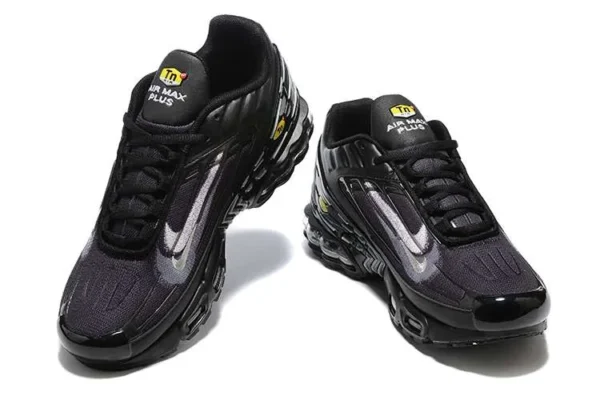 AIR MAX PLUS TN 3 ‘STENCIL SWOOSH BLACK’