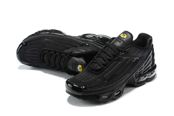 AIR MAX PLUS TN 3 ‘TRIPLE BLACK’