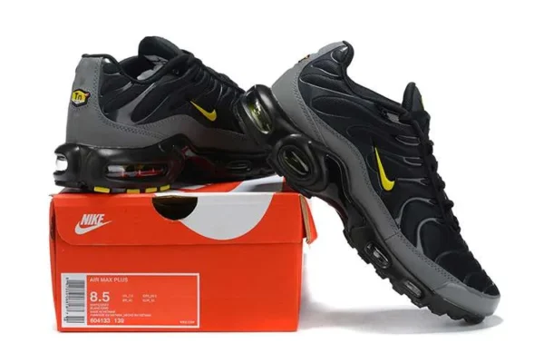 AIR MAX PLUS TN ‘BATMAN’