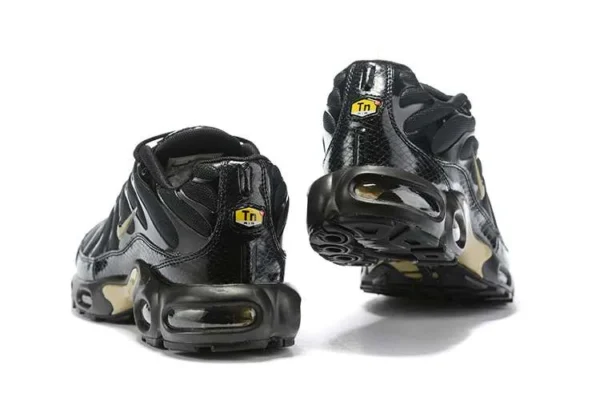 air-max-plus-tn-black-gold-7.webp AIR MAX PLUS TN ‘BLACK GOLD’