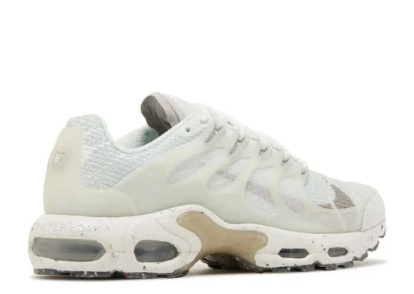 air-max-terrascape-plus-white-photon-dust-2.webp AIR MAX TERRASCAPE PLUS ‘WHITE PHOTON DUST’