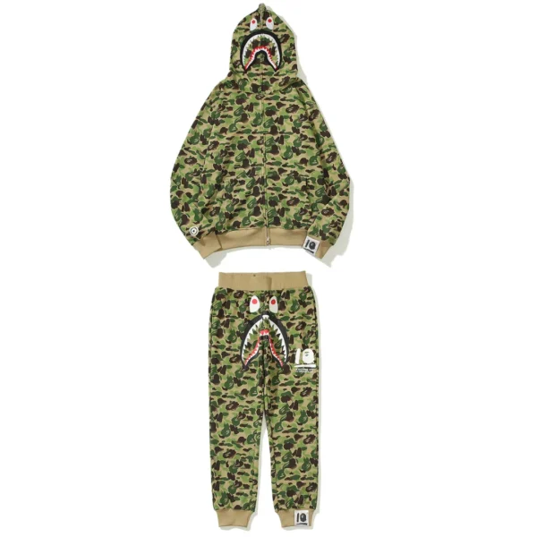 bape-tracksuit-1.webp Bape Tracksuit