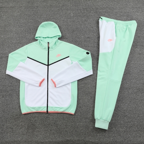 Conjunto Nike Sportswear Tech Fleece Verde Claro