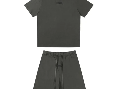 essentials-tracksuit-5.webp Essentials Tracksuit