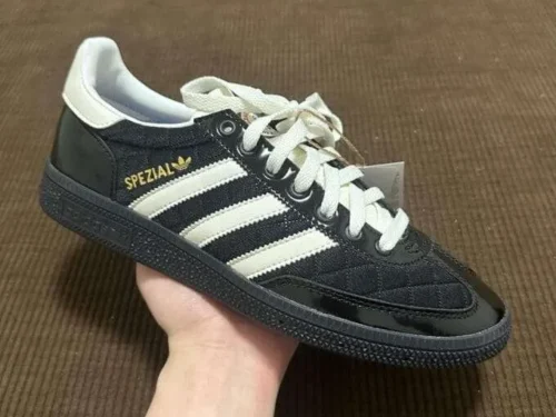 Handball Spezial «Core Black White»