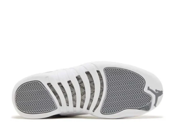 jordan-retro-12-stealth-3.webp JORDAN RETRO 12 ‘STEALTH’
