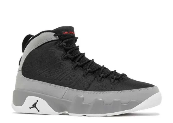 jordan-retro-9-particle-grey-1.webp JORDAN RETRO 9 ‘PARTICLE GREY’