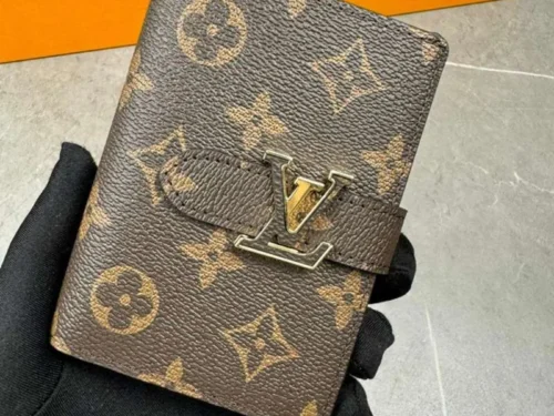 Louis Vuitton Wallet LV073