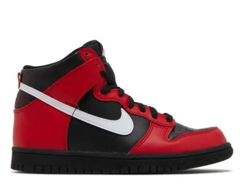 sb-dunk-high-black-university-red.webp SB DUNK HIGH ‘BLACK UNIVERSITY RED’